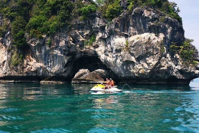 3-Hour Jet Ski Safari from Koh Samui to Pig Island or Koh Phangan - Meeting Point at Clay Beach and the Safety Briefing That Matters