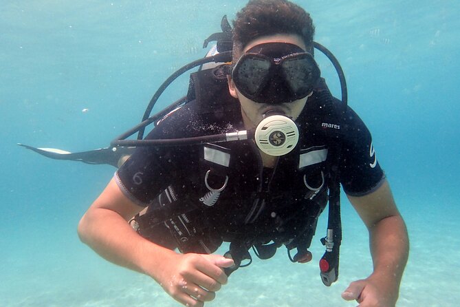 Become certified diver in 3 days - PADI Open Water Diver course on Koh Tao - Day 1: Manual Chapters, Training Video, and First Skills at Nang Yuan