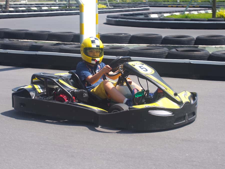 EasyKart Koh Samui (Chaweng Lake): Go-Kart Racing Experience - The Fast Kart 4-Race Option and the Included Souvenir
