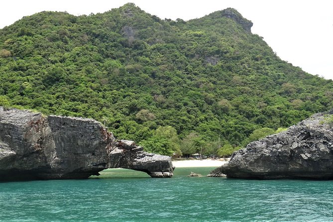 Explore Angthong National Marine Park by Big Boat from Koh Samui - Koh Wua Ta Lap: viewpoint hike, Lotus Cave, and that first swim