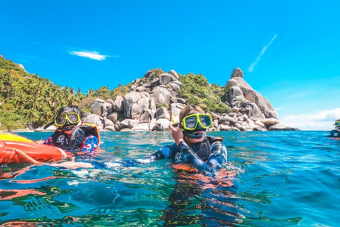 Full-Day Cruise of Koh Nang Yuan and Koh Tao From Koh Samui - Stop 3: Hin Wong Bay coast time and a swim break