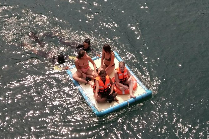 Full day snorkeling adventure around Koh Tao - Crowds and Turtle Etiquette: how to have a better day in busy water