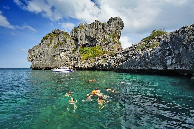 Ko Samui Angthong Marine Park Full Day Tour with Snorkeling & Sea Kayaking - Blue Lagoon (Emerald Lake): a calmer hour to soak up the views