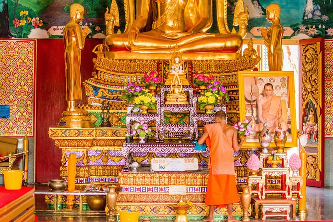 Ko Samui Full-Day Cultural Tour with Hotel Pickup and Drop Off - Wat Plai Laem: two temples close by