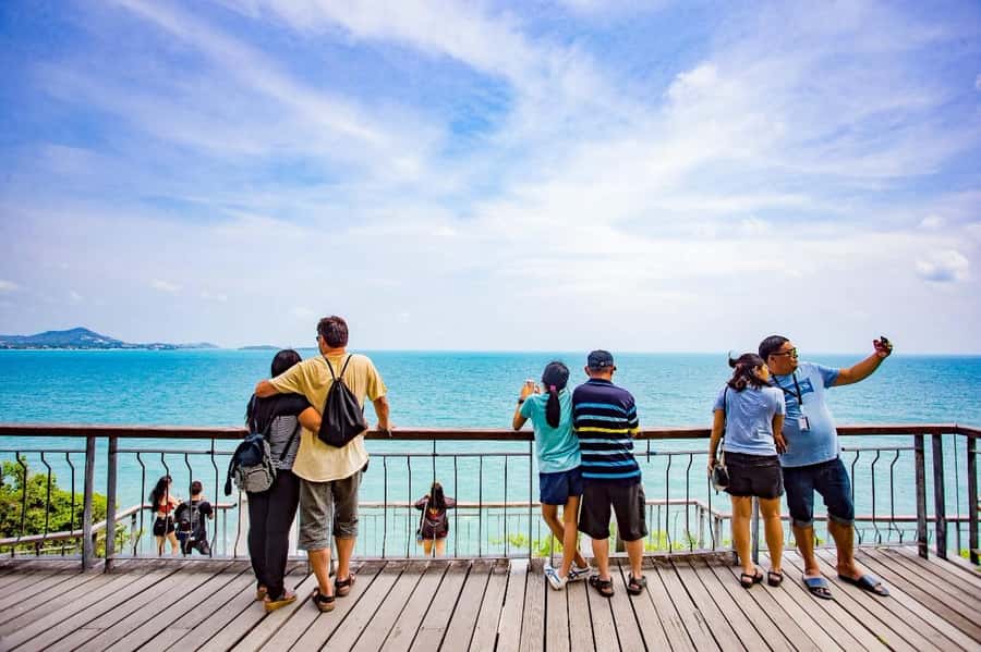 Koh Samui: Half Day Around Island Tour with Transfers - Guan-Yu Koh Samui Shrine and Kunaram Temple’s mummified Luang Por Daeng
