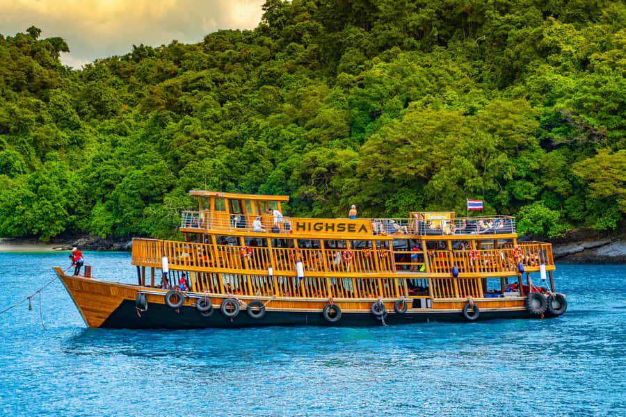 Koh Samui: Mu Ko Ang Thong Park Cruise with Kayaking Option - The “secret stop” and cave vibes: how the adventure fills the gaps
