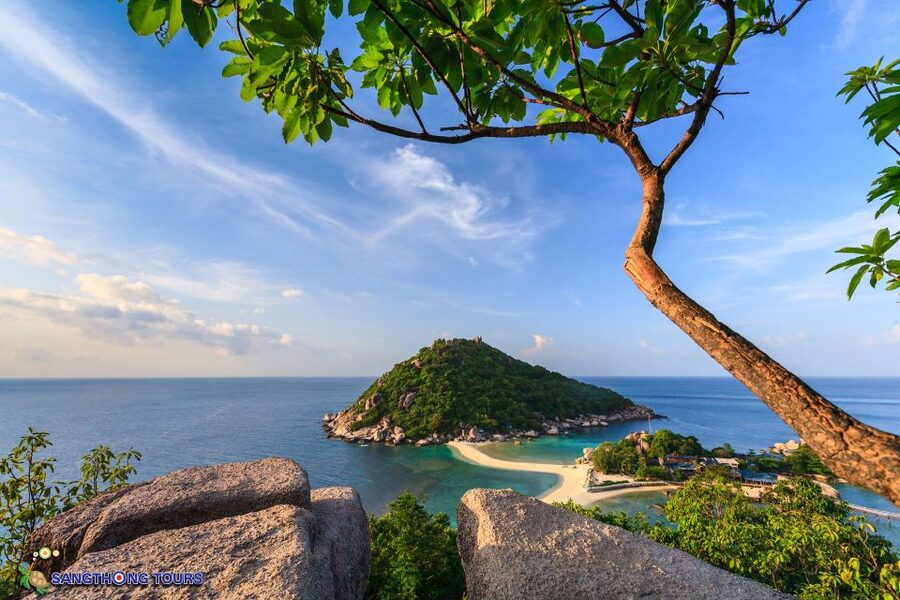 Koh Tao: Islands Snorkeling Highlights Day Tour & Lunch - Ao Luek: Low-Tide Friendly Snorkeling With Big-Shape Scenery