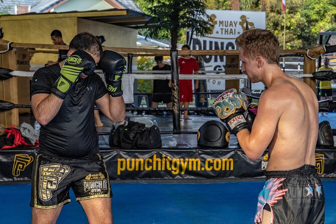 MuayThai Advanced class - Lamai warm-up first: what makes this advanced session feel real