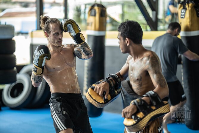 MuayThai Advanced class - The full 2-hour class flow: from running to clinching