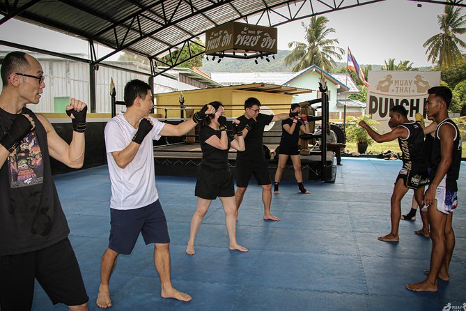 MuayThai Private Group - What Happens During Your Session: Gear, Warm-Up, and Technique Work