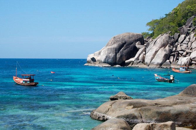Snorkel Tour to Koh Nangyuan and the hidden bays of Koh Tao onboard the Oxygen - Lunch, Snacks, and the Crew’s Real Job: Keeping You Safe and Comfortable