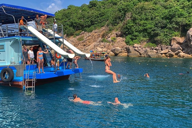 Snorkel Trip to Koh Nangyuan and Bays of Koh Tao By The Oxygen - Lunch and drinks: the little upgrades that make a long boat day work