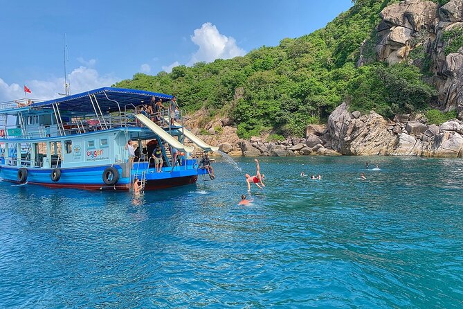 Snorkel Trip to Koh Nangyuan and Bays of Koh Tao By The Oxygen - Gear, safety, and the coral rule that saves reefs